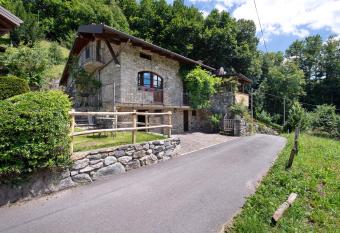 Farmhouse of Grandfather Chek has Balcony rooms