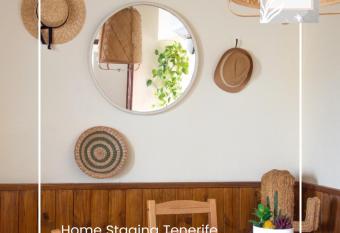 HST Caleta de Interi  n has Balcony rooms