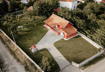 Vikendica Castanea Banja   drelo has Balcony rooms