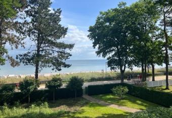 D  nenhaus allows 18 year olds to book a room