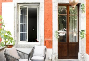 March   28 Guesthouse has Balcony rooms