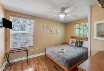 Captain room allows 18 year olds to book a room