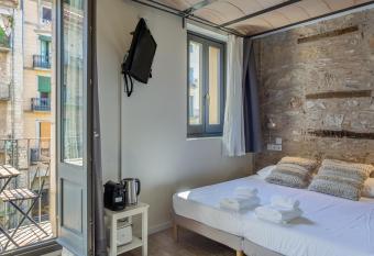 Apt 5 Lim  n has Balcony rooms