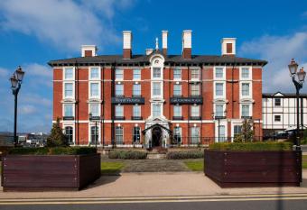 Crowne Plaza - Sheffield, an IHG Hotel allows 18 year olds to book a room