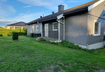 Bolig perfekt for bedrifter p   Eik med 8 soverom has Balcony rooms