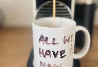 Wooddesign Netflix Box Spring has Balcony rooms