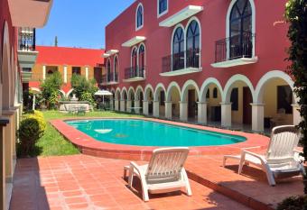 HOTEL TIBERIADES allows 18 year olds to book a room