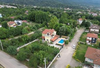 Villam has Balcony rooms