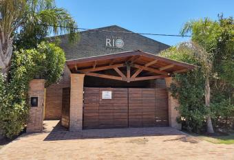 COMPLEJO PUEBLO DEL RIO has Balcony rooms