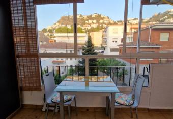 Primi allows 18 year olds to book a room