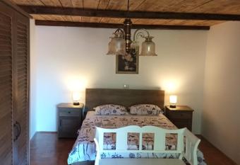 Soba s kopalnico Brina3 has Balcony rooms