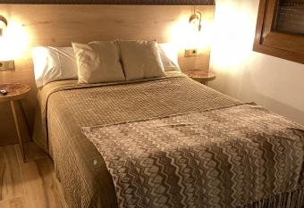 Etea-Vigo has Balcony rooms