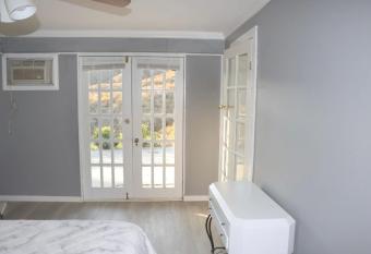 Mountain View Studio has Balcony rooms