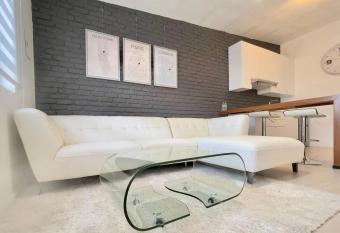 London Loft has Balcony rooms