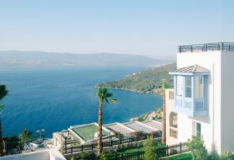 Sea View Villa w Garden Balcony By Beach in Milas has Balcony rooms