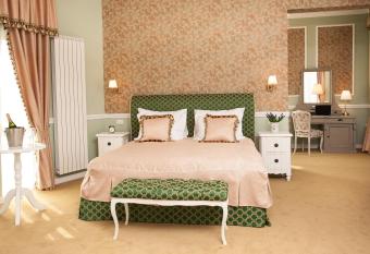 Villa Boutique Lafayette has rooms with a private hot tub