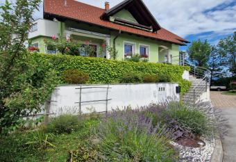 Green House Rooms has Balcony rooms