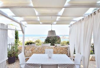 Casa Mare Holiday Pozzallo has Balcony rooms