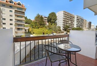 Estoril Art and Surf has Balcony rooms