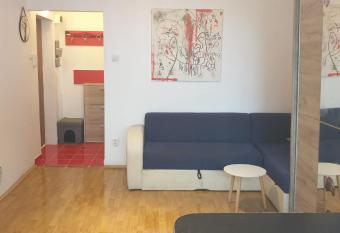 Garsonier   Aleea G  rb  u has Smoking rooms