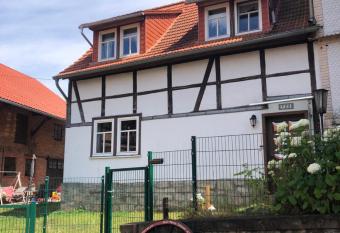 Tannh  user H  rselh  uschen has Balcony rooms