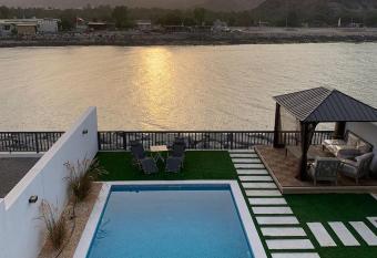 Great Escape for family and friends 4BR Villa with Private Pool and Sea View allows 18 year olds to book a room