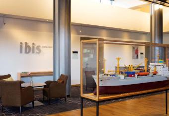 ibis Rotterdam Vlaardingen allows 18 year olds to book a room