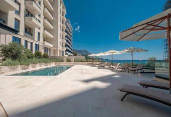 Casa al Mare apartment II has Balcony rooms