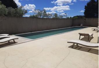 Les Madones has Balcony rooms