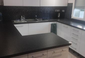 airbnb has Balcony rooms