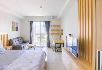 Studio Apartment Yudhistira Tower by sare.dijogja has Balcony rooms