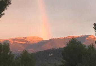 Entre Terre et Ciel has Balcony rooms