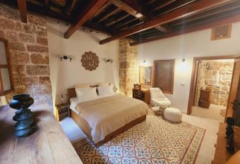 Suzanne Suite allows 18 year olds to book a room