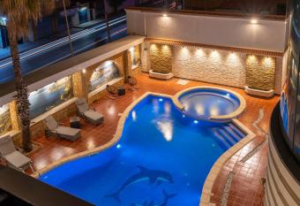 Hotel Hammamet allows 18 year olds to book a room