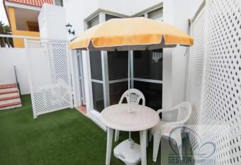 Apartamento Rom  ntico has Balcony rooms