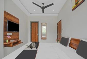 Jmm hotel has Balcony rooms