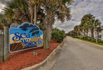 Sea Woods 3 Bedroom 2 Bath has Balcony rooms