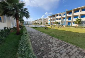 Appartement Mansouria :Piscine & Confort has Balcony rooms