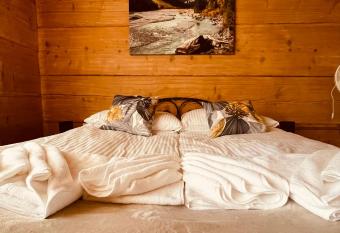 Apartament W  adek has Balcony rooms