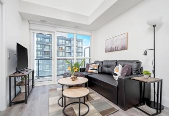 Modern 1BR Condo - Balcony - Near Victoria Park allows 18 year olds to book a room