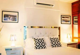 Apartamento Patricia allows 18 year olds to book a room