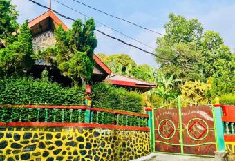 Villa Ricky Van Wijaya has Balcony rooms