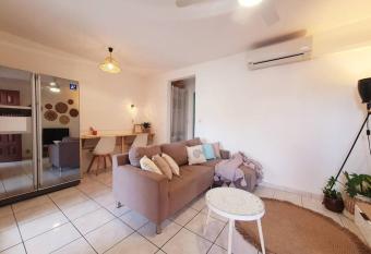 Akwatik Appart 150m de la plage has Balcony rooms