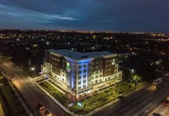 Luxurious Condo in Texas Medical Center near NRG has rooms with a private hot tub