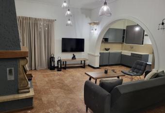 Dilion Guest House has Balcony rooms