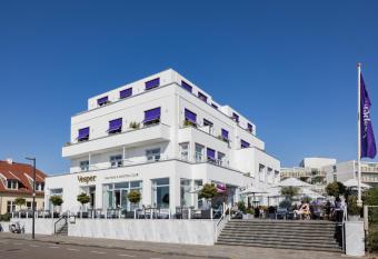 Vesper Hotel has Balcony rooms