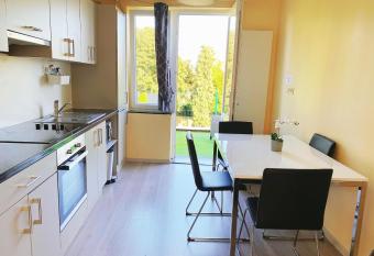 Sweet home has rooms with a private hot tub