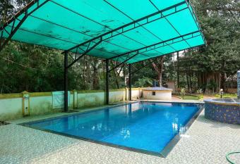 TripThrill Candolina - 2 Bedroom Apartment has Balcony rooms