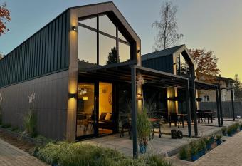 Triumph Ferienh  user & Apartments allows 18 year olds to book a room