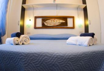 B&B dai Carari allows 18 year olds to book a room
